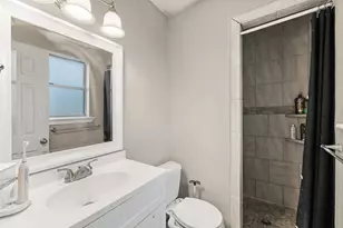 2015 Roberts Dr, Granbury, TX 76048 - Photo 12