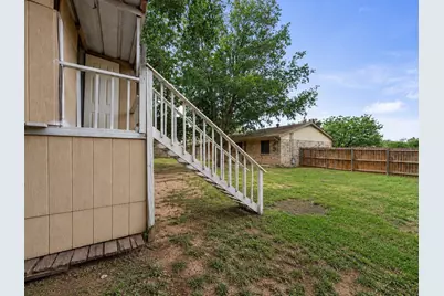 2015 Roberts Drive, Granbury, TX 76048 - Photo 18