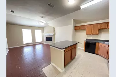 1253 Rosedale Springs Lane, Fort Worth, TX 76134 - Photo 8