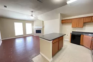 1253 Rosedale Springs Ln, Fort Worth, TX 76134 - Photo 8