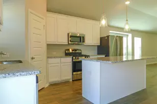 14017 Earlham St, Pilot Point, TX 76258 - Photo 10
