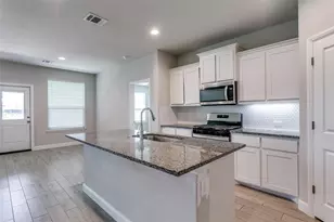 11536 Wolfhound Dr, Fort Worth, TX 76052 - Photo 6