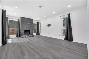 1916 Shorewood Dr, Grapevine, TX 76051 - Photo 6