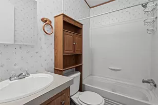 1321 Phoenix Ct, Granbury, TX 76048 - Photo 24