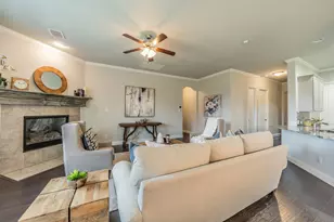 5904 Richmond Dr, North Richland Hills, TX 76180 - Photo 4