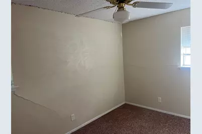 316 E White Street, Pilot Point, TX 76258 - Photo 4