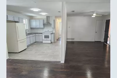 2721 Blue Ridge Drive, Mesquite, TX 75150 - Photo 2