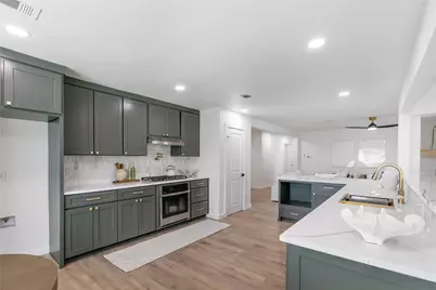 524 Circleview Drive N, Hurst, TX 76054 - Photo 8