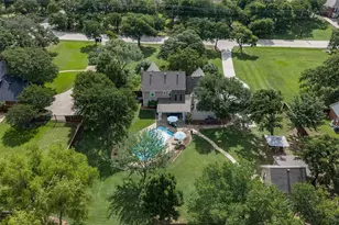 410 Simmons Rd, Double Oak, TX 75077 - Photo 2