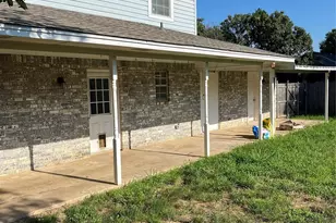 290 N Laramie Cir, Pilot Point, TX 76258 - Photo 2