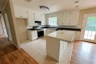 300 Pine St, Ore City, TX 75683 - Photo 14