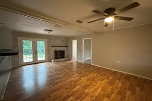 300 Pine St, Ore City, TX 75683 - Photo 10