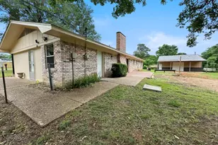 300 Pine St, Ore City, TX 75683 - Photo 4
