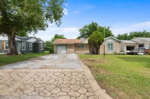 813 Truman St, Arlington, TX 76011 - Photo 1