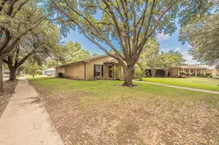 949 Arbor Downs Dr, Plano, TX 75023 - Photo 18