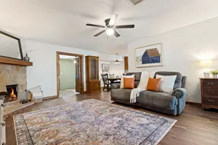 217 N Heights Dr, Crowley, TX 76036 - Photo 4