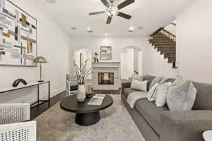 2417 Worthington St, Dallas, TX 75204 - Photo 2