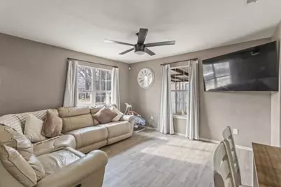 914 S Chatfield Street, Ennis, TX 75119 - Photo 2