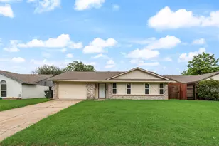1024 Sunset Dr, Garland, TX 75040 - Photo 2