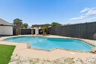 2405 Hanover Ct, Rowlett, TX 75088 - Photo 2