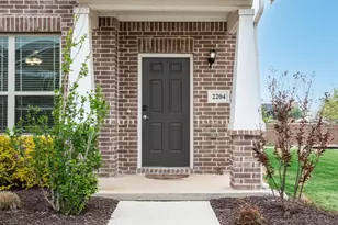 2204 Greystone Dr, Denton, TX 76207 - Photo 2