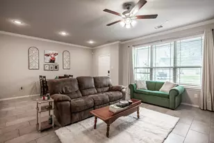 2204 Greystone Dr, Denton, TX 76207 - Photo 4