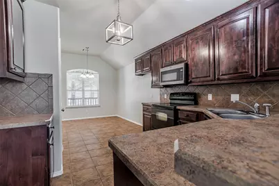 1521 Wickham Drive, Burleson, TX 76028 - Photo 8