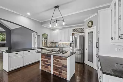 823 Carrie Court, Lakewood Village, TX 75068 - Photo 8