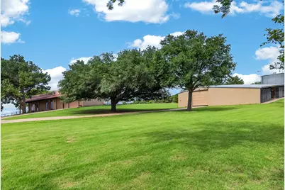 701 W Walcott Street, Pilot Point, TX 76258 - Photo 38