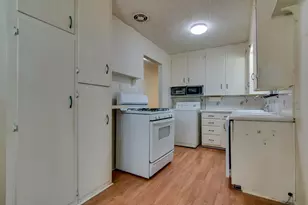 5205 Roxie St, Haltom City, TX 76117 - Photo 6