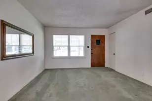 5205 Roxie St, Haltom City, TX 76117 - Photo 4