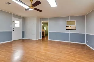 5205 Roxie St, Haltom City, TX 76117 - Photo 8