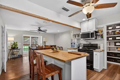114 Forrest Oaks Drive, Gun Barrel City, TX 75156 - Photo 8