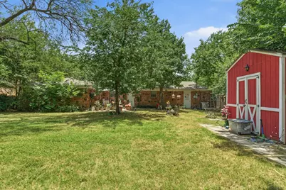 7017 Oakland Lane, North Richland Hills, TX 76180 - Photo 16