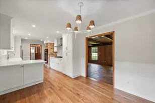 10111 Estate Ln, Dallas, TX 75238 - Photo 8