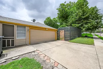2819 Maple Springs Boulevard, Dallas, TX 75235 - Photo 2