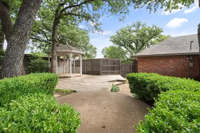 4003 Manorwood Court, Arlington, TX 76016 - Photo 36