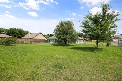 1904 Lazy Court, Granbury, TX 76048 - Photo 28