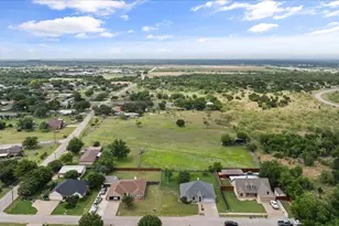 1904 Lazy Ct, Granbury, TX 76048 - Photo 34