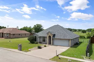 1904 Lazy Ct, Granbury, TX 76048 - Photo 34