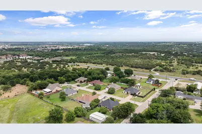 1904 Lazy Court, Granbury, TX 76048 - Photo 32