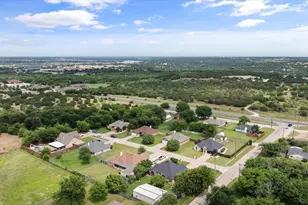 1904 Lazy Ct, Granbury, TX 76048 - Photo 32