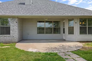 1904 Lazy Ct, Granbury, TX 76048 - Photo 24