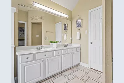 2759 Waterway Drive, Grand Prairie, TX 75054 - Photo 16