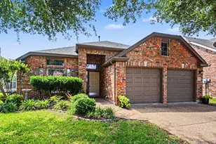 2759 Waterway Dr, Grand Prairie, TX 75054 - Photo 1