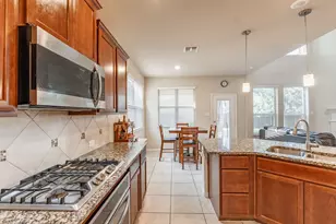 10024 Kemah Pl, McKinney, TX 75071 - Photo 18