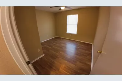 318 College Street, Cleburne, TX 76033 - Photo 4