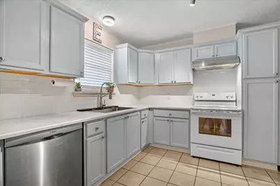 408 Grandview Drive, Granbury, TX 76049 - Photo 6