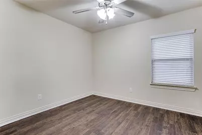 1809 Evergreen Court, Grapevine, TX 76051 - Photo 10