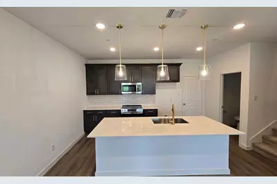 5720 Lakeview Drive, Watauga, TX 76148 - Photo 6